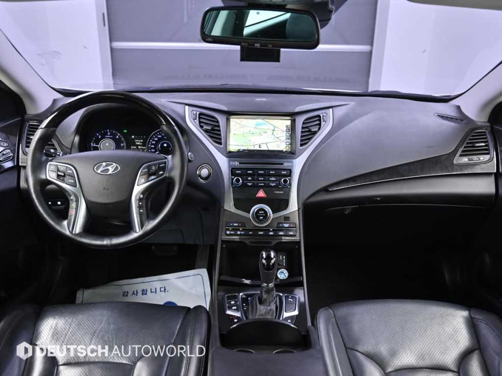 HYUNDAI Grandeur - Vista 7