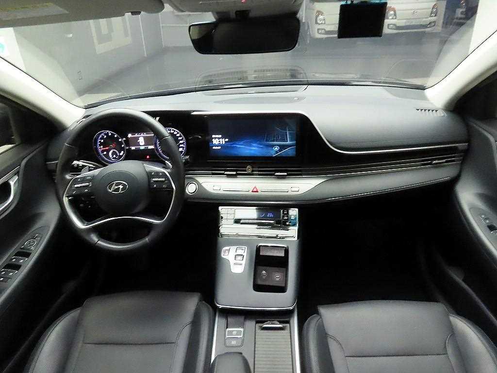 HYUNDAI Grandeur - Vista 8