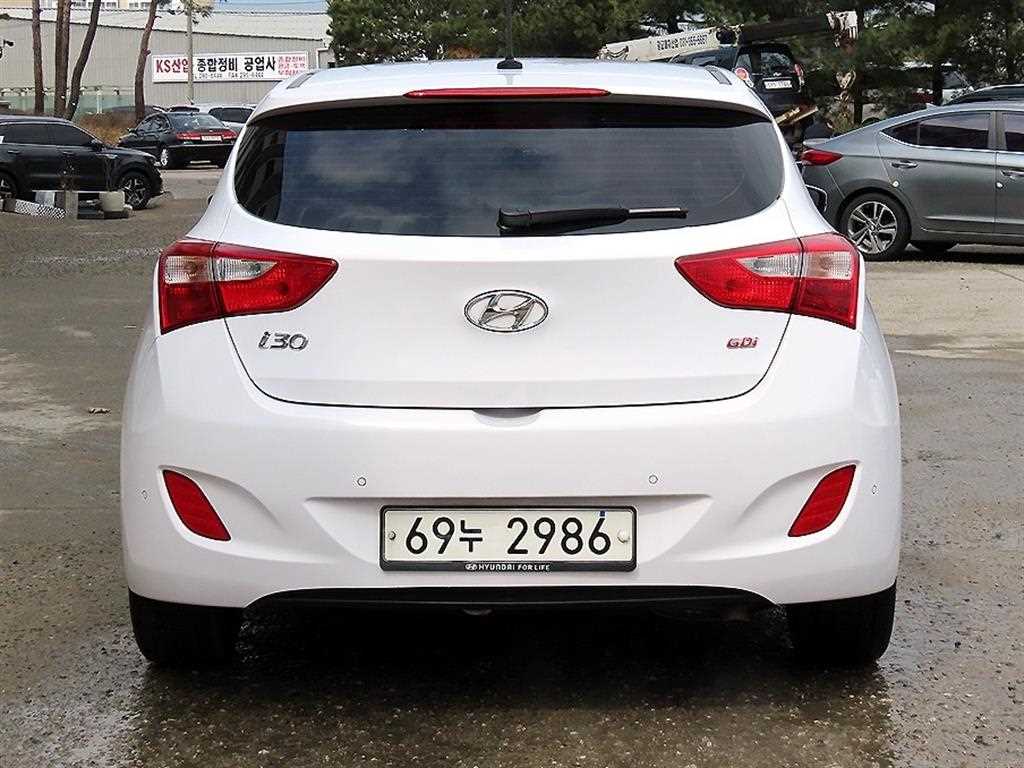 HYUNDAI i30 - Vista 4