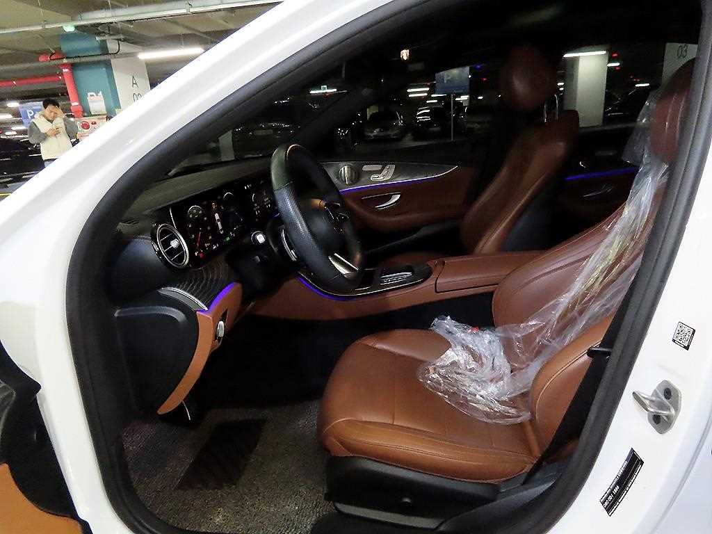 Mercedes Benz E class - Vista 6