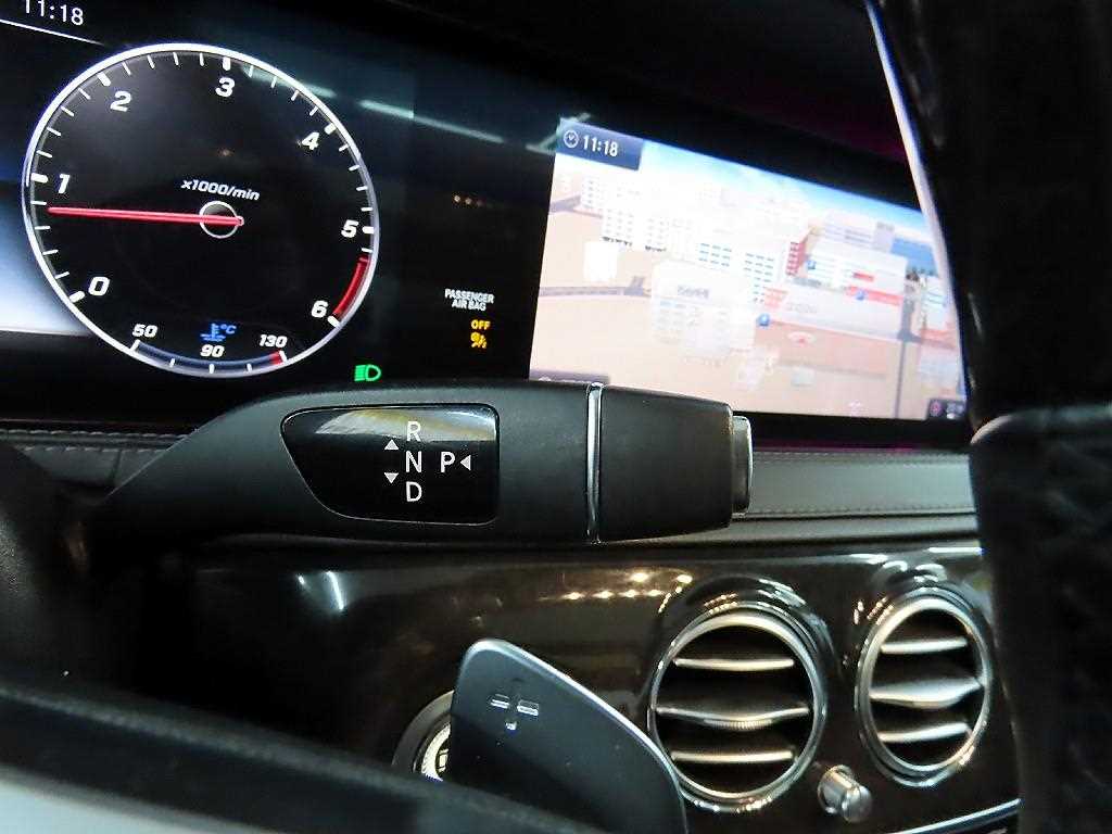 Mercedes Benz S Class - Vista 10