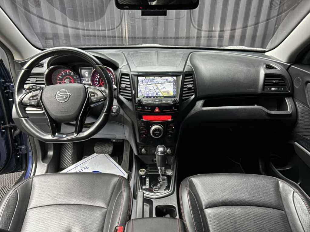 Ssangyong Tivoli - Vista 9