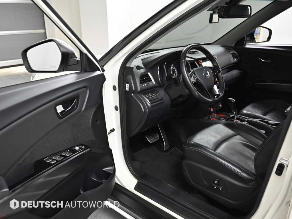 Ssangyong Tivoli - Vista 11