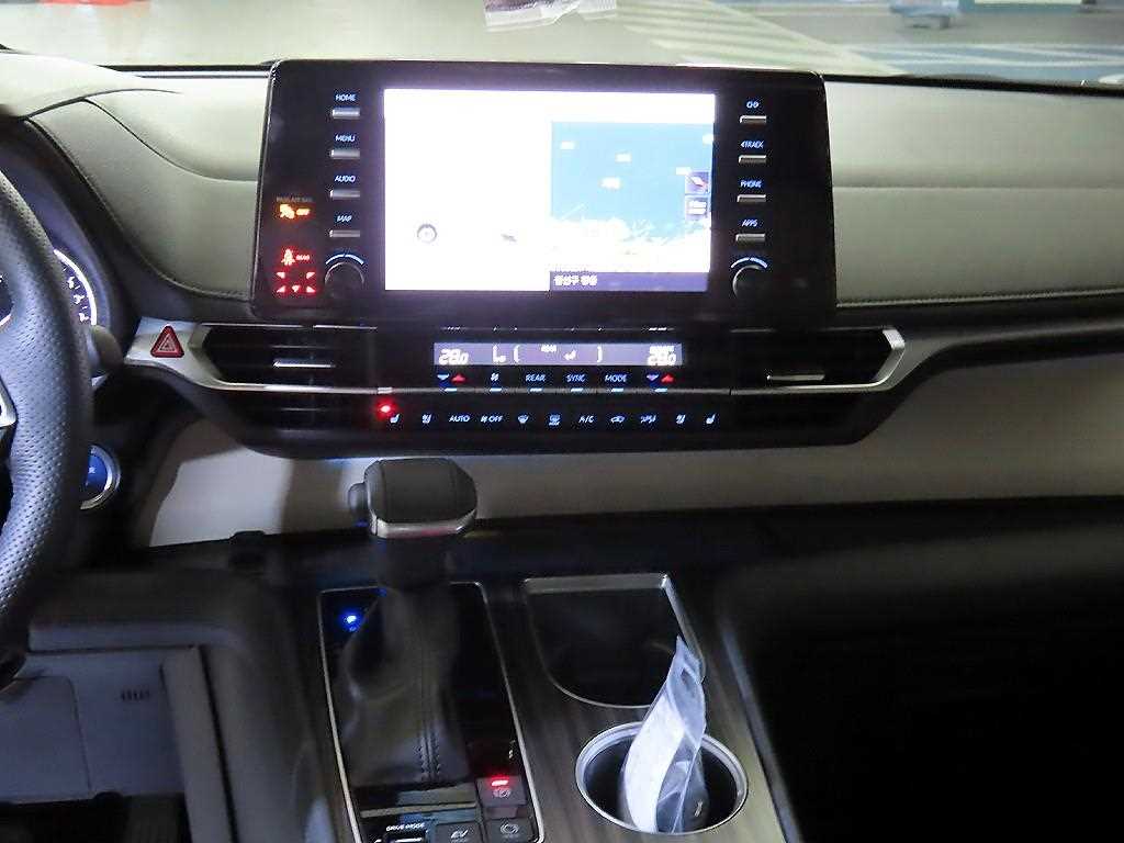 Toyota Siena - Vista 11