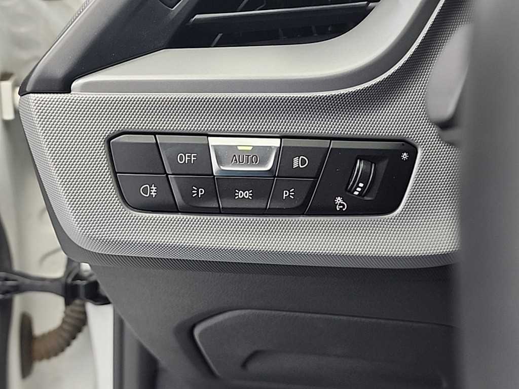 BMW 1 series 2021 Blanco - Importación desde Corea - HF Imports Iquique - Foto 16