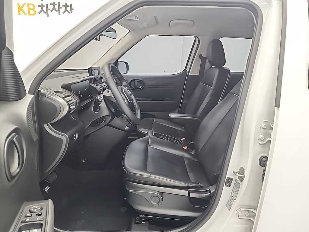 HYUNDAI Casper - Vista 9