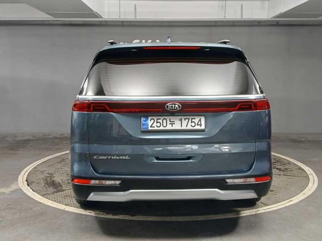 KIA Carnival - Vista 5