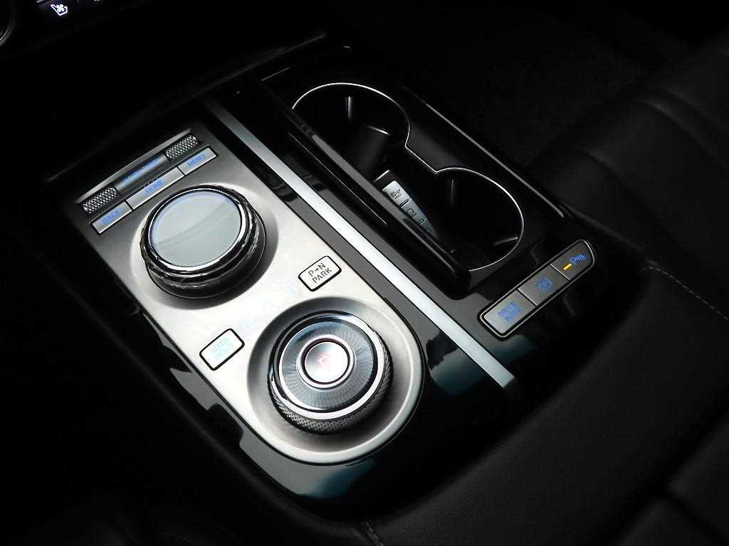 Genesis G80 - Vista 10