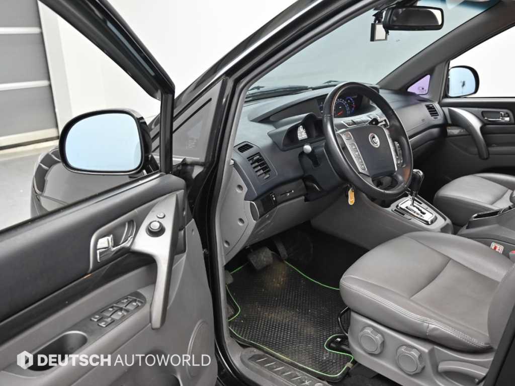 Ssangyong Korando - Vista 11