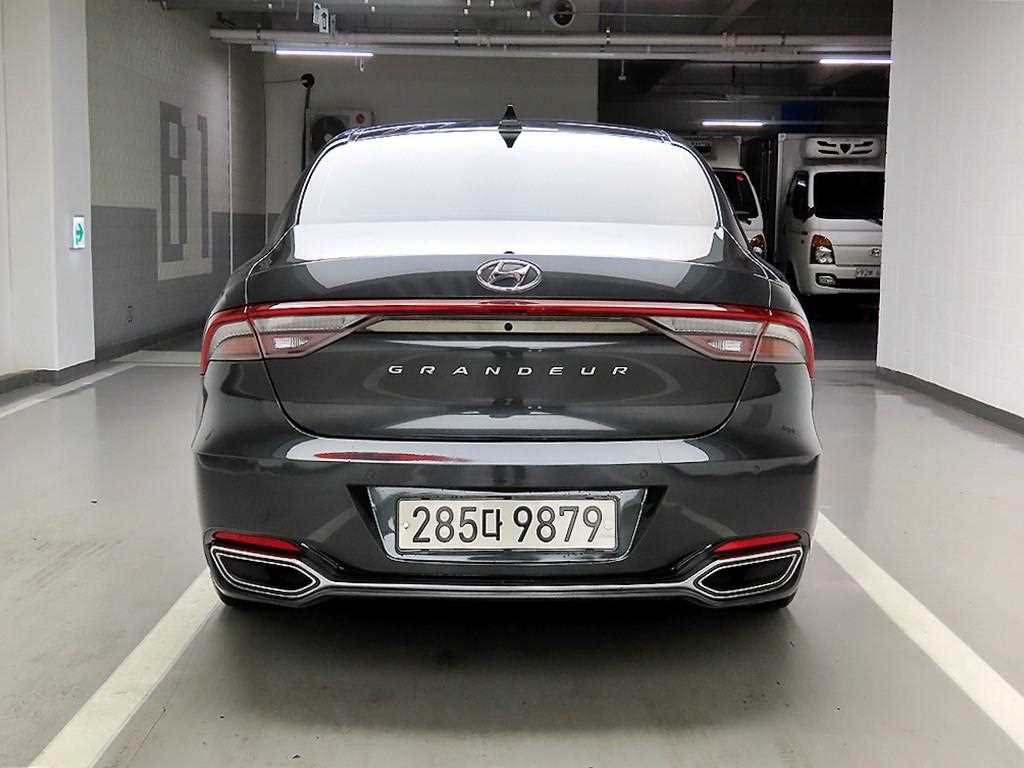 HYUNDAI Grandeur - Vista 3