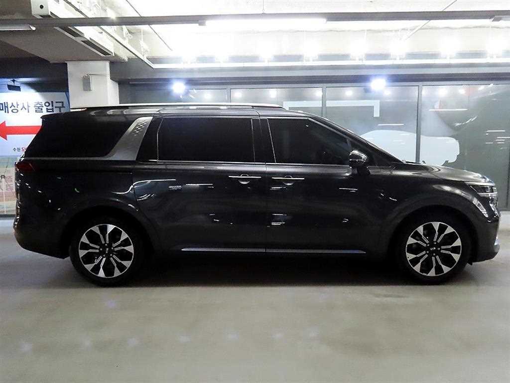 KIA Carnival - Vista 3
