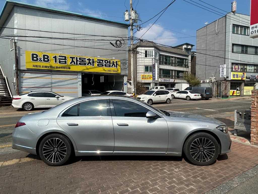 Mercedes Benz S Class - Vista 3