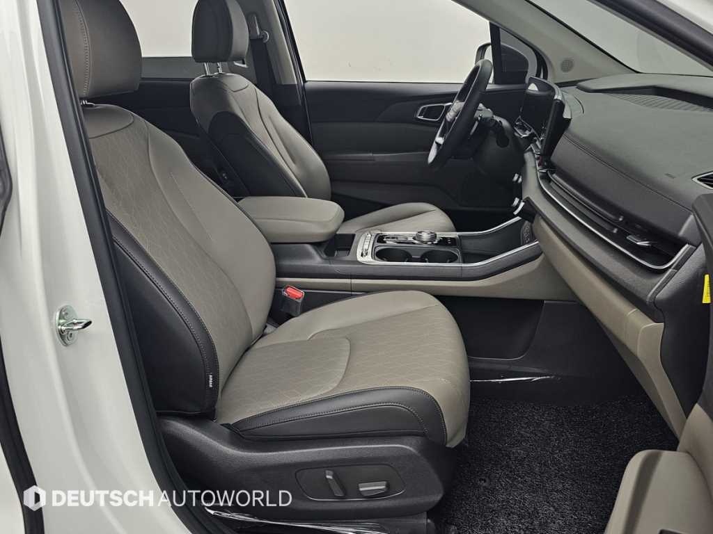 KIA Carnival - Vista 10