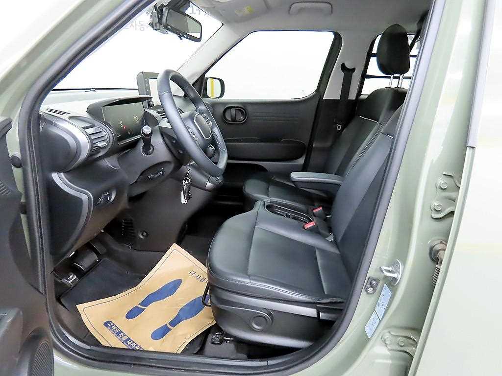 HYUNDAI Casper - Vista 5