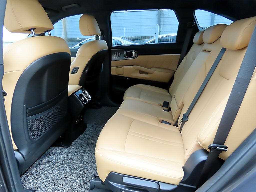 KIA Sorento - Vista 6