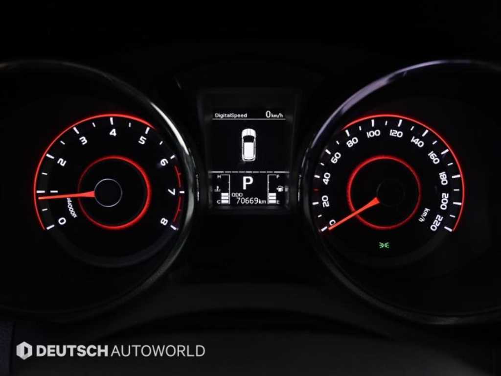 Ssangyong Tivoli - Vista 8