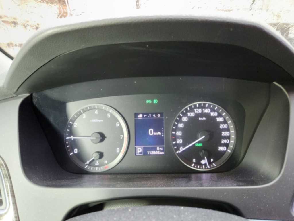 HYUNDAI Sonata - Vista 6