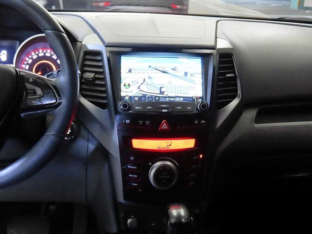 Ssangyong Tivoli - Vista 11