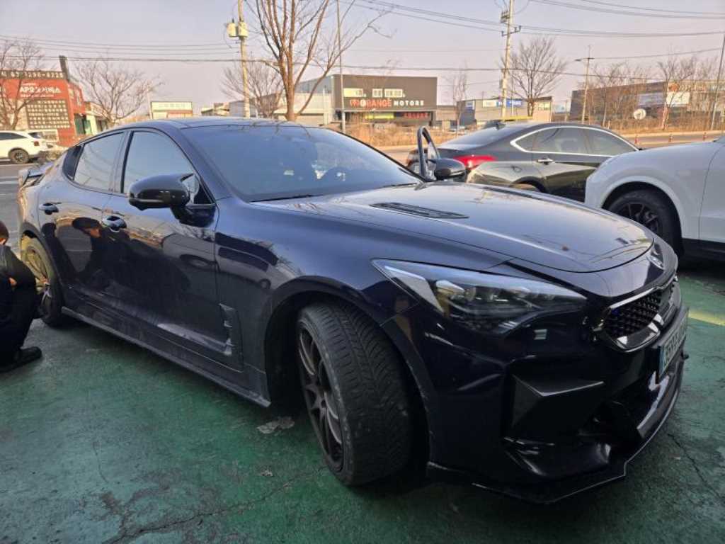 KIA Stinger - Vista 4