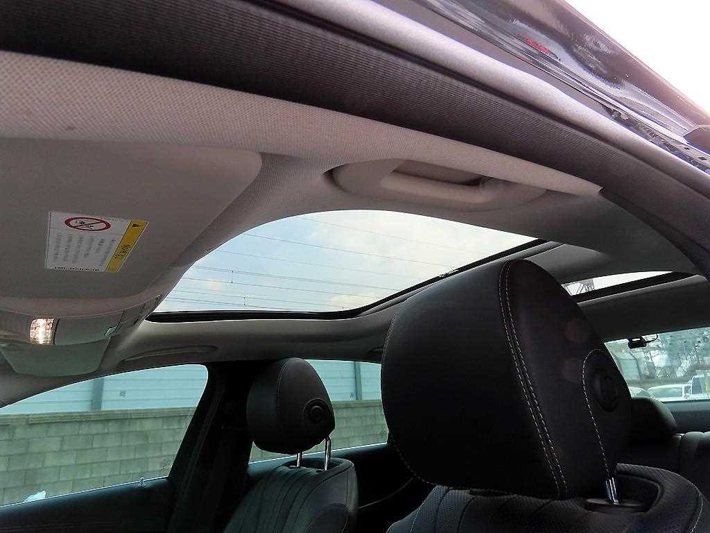 Mercedes Benz E class 2019 Negro - Importación desde Corea - HF Imports Iquique - Foto 17