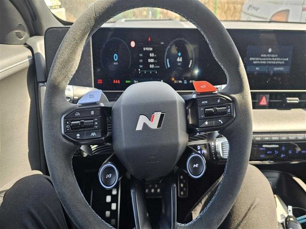 HYUNDAI Ioniq 5 - Vista 10