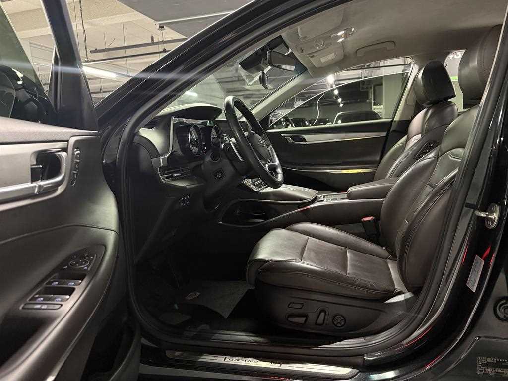 HYUNDAI Grandeur - Vista 10