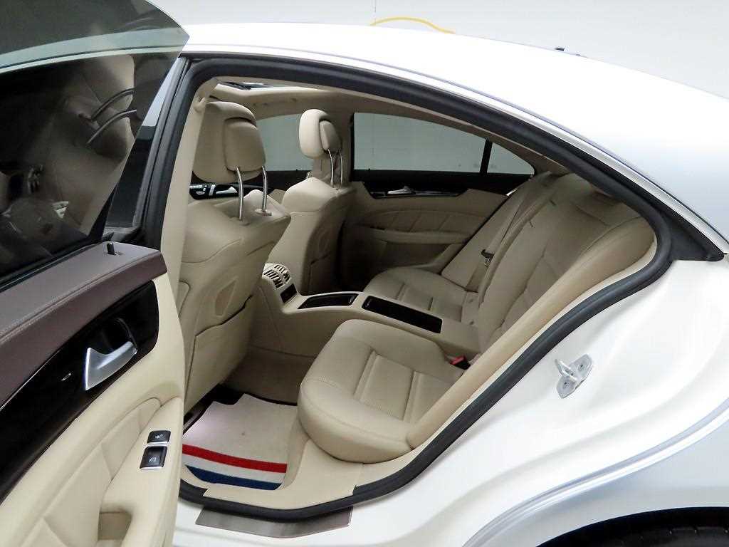 Mercedes Benz CLS Class 2015 Blanco - Importación desde Corea - HF Imports Iquique - Foto 13