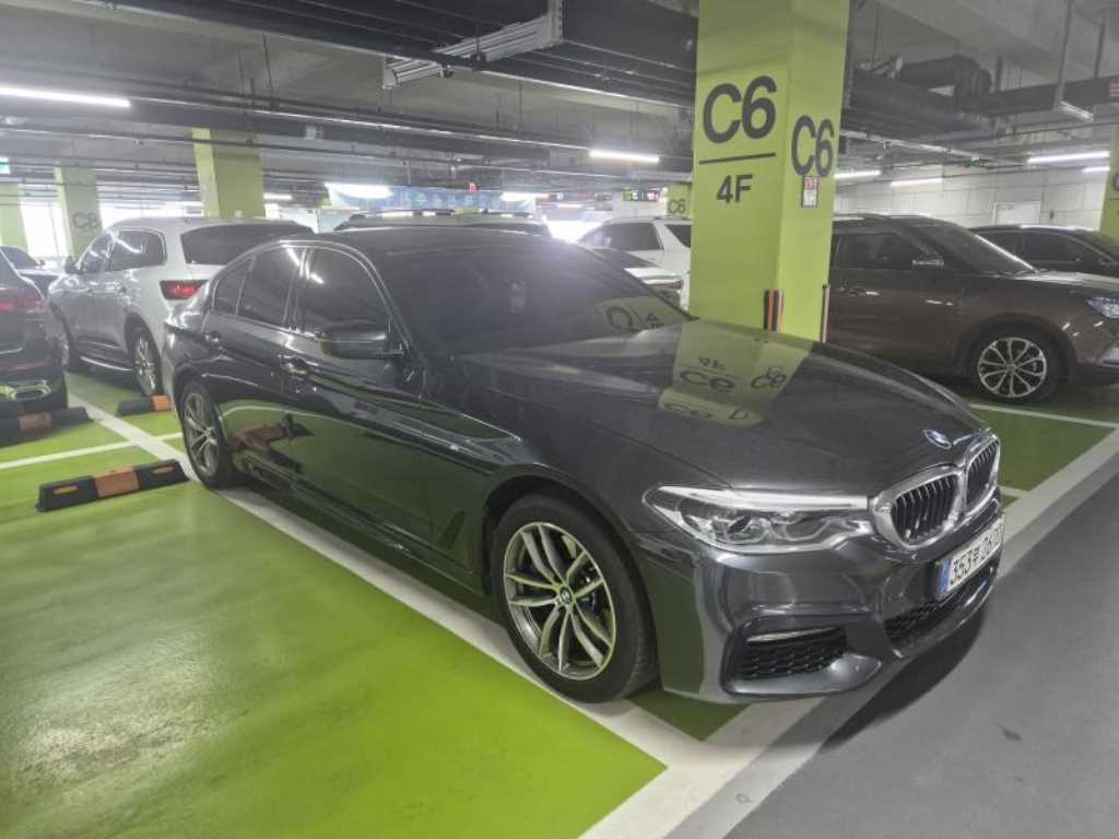 BMW 5 Series - Vista 3