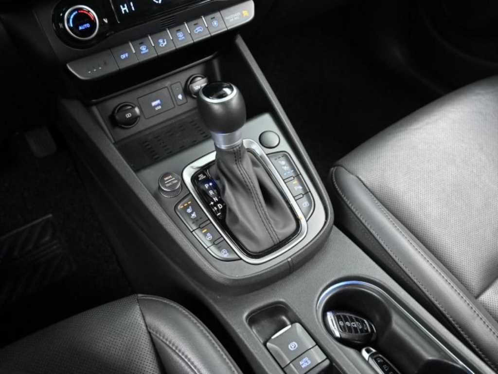 HYUNDAI Kona - Vista 9