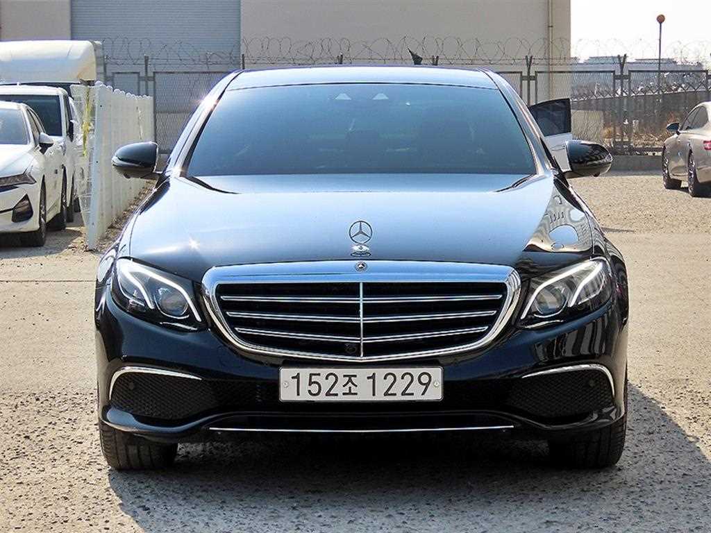 Mercedes Benz E class 2019 Negro - Importación desde Corea - HF Imports Iquique - Foto 1