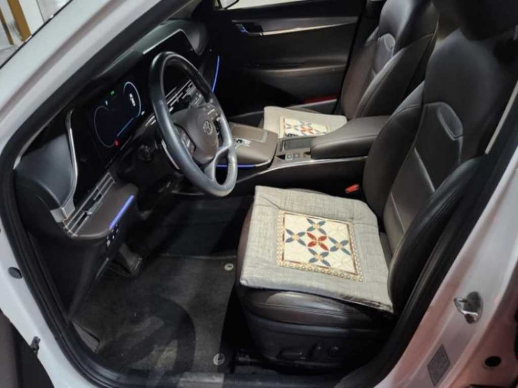 HYUNDAI Grandeur - Vista 6