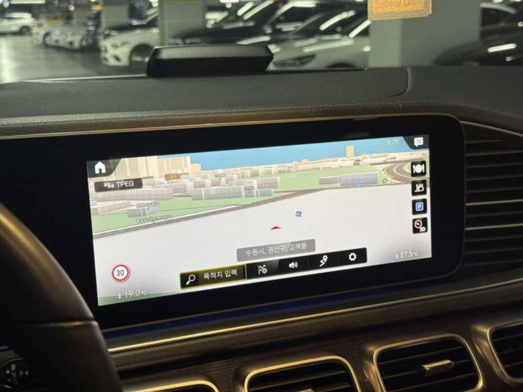 Mercedes Benz GLE Class - Vista 11