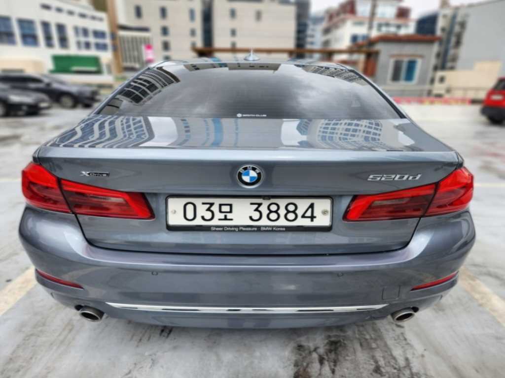 BMW 5 Series - Vista 4