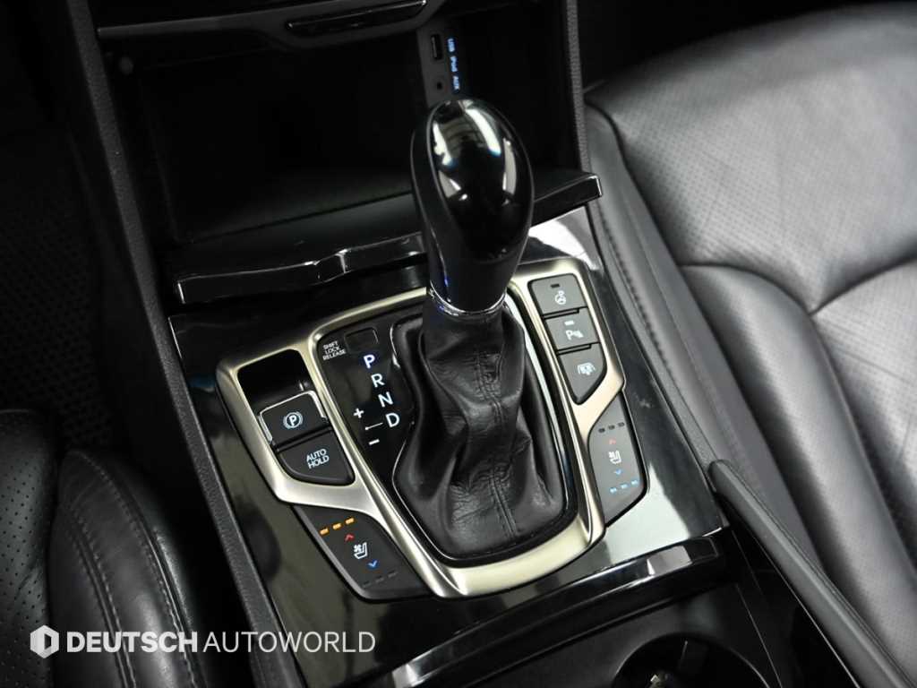 HYUNDAI Grandeur - Vista 9