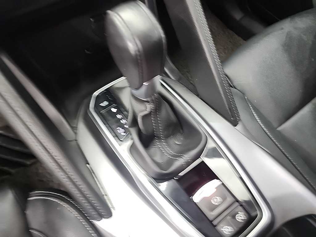 SAMSUNG QM6 - Vista 8