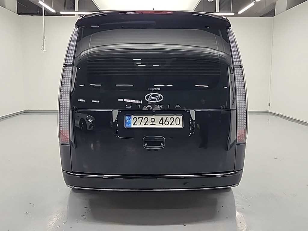 HYUNDAI Staria - Vista 3