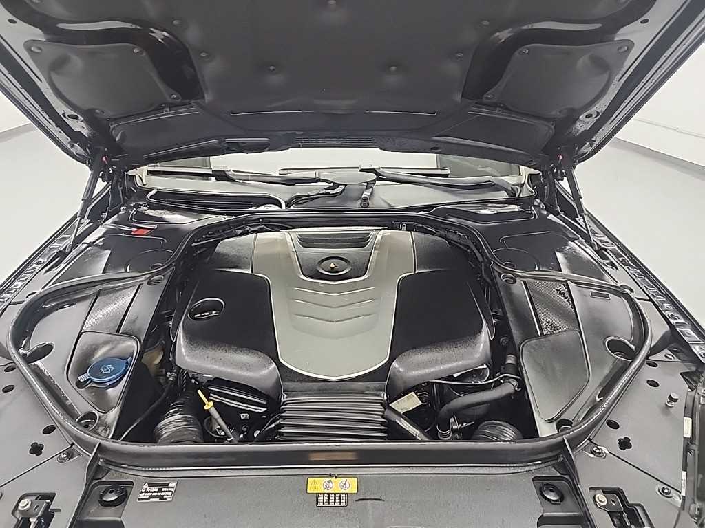 Mercedes Benz S Class - Vista 5