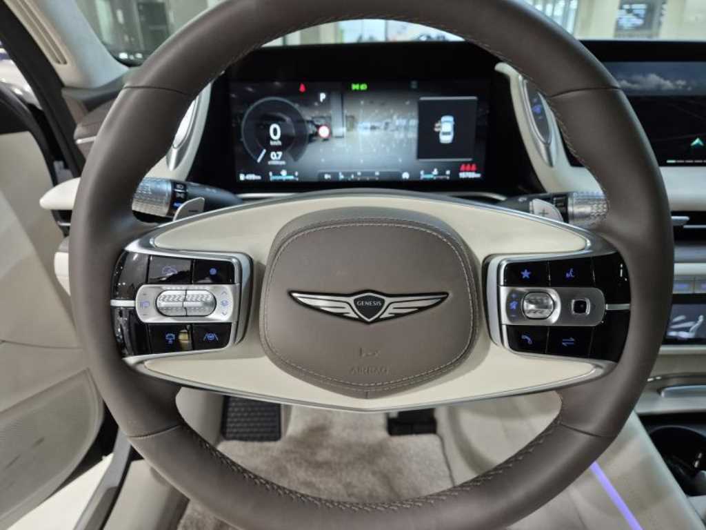 Genesis G90 - Vista 10