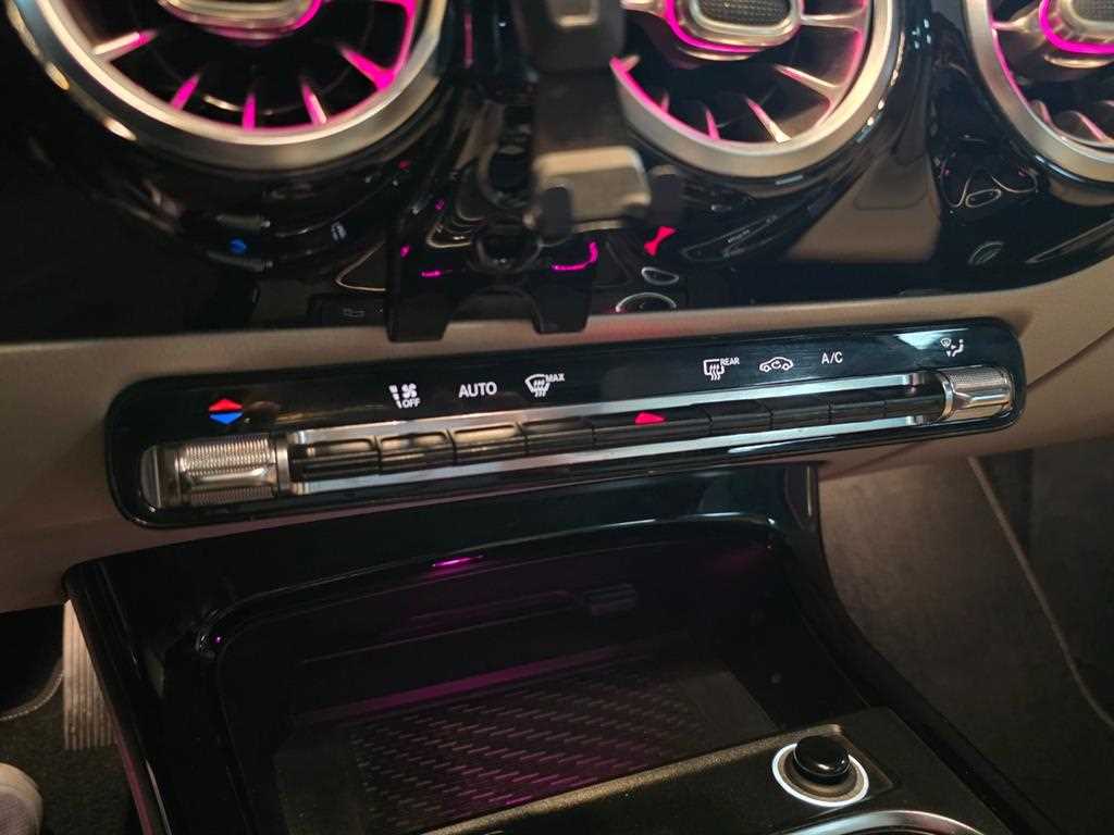 Mercedes Benz A Class - Vista 12