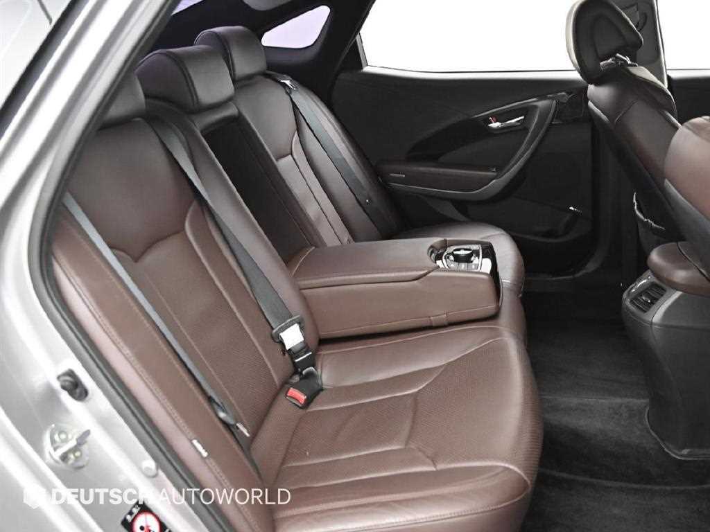 HYUNDAI Grandeur - Vista 12