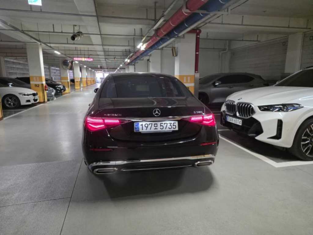 Mercedes Benz S Class - Vista 4