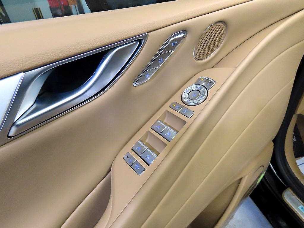 Genesis G80 2025 Negro - Importación desde Corea - HF Imports Iquique - Foto 13