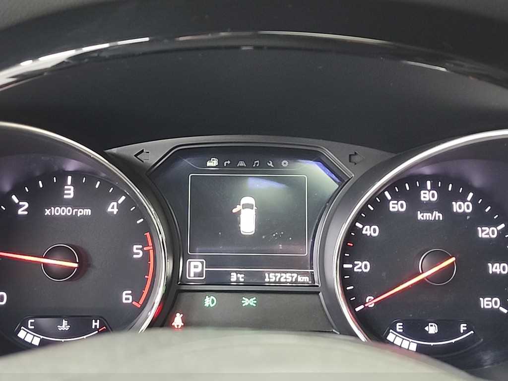 KIA Carnival - Vista 6