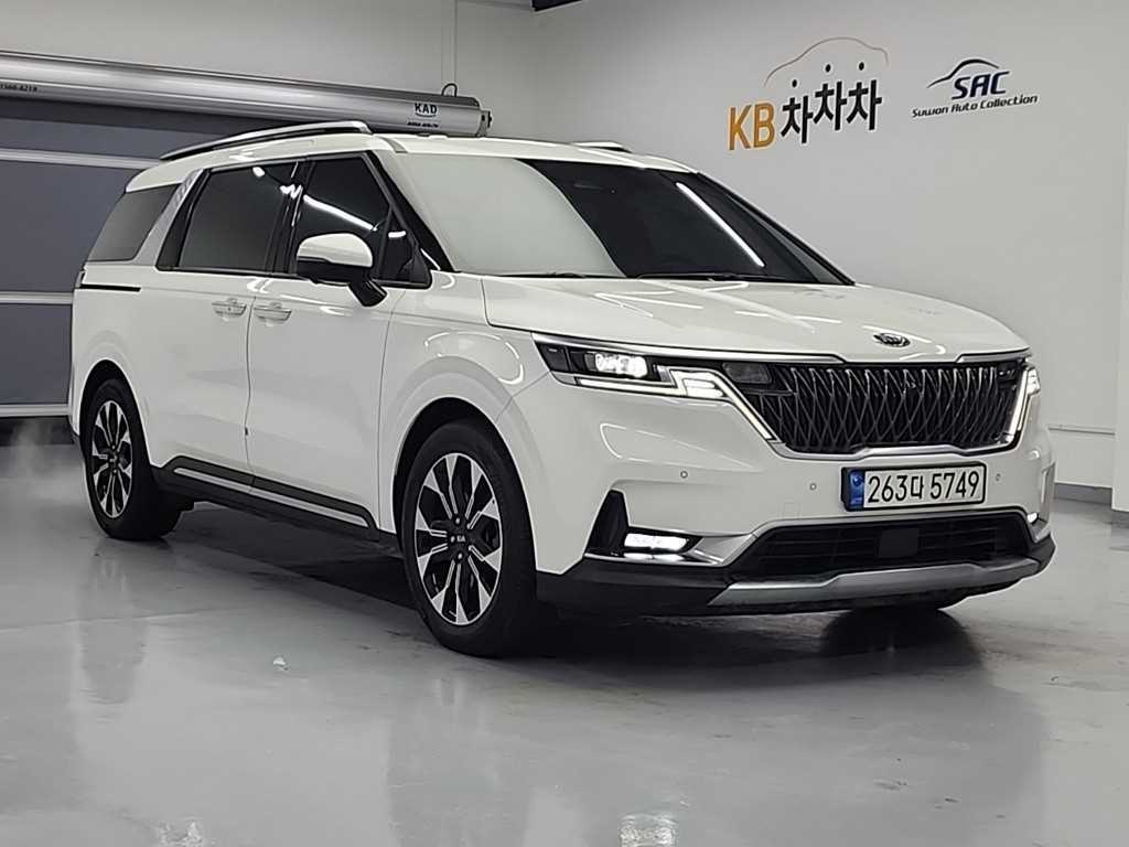 KIA Carnival - Vista 5