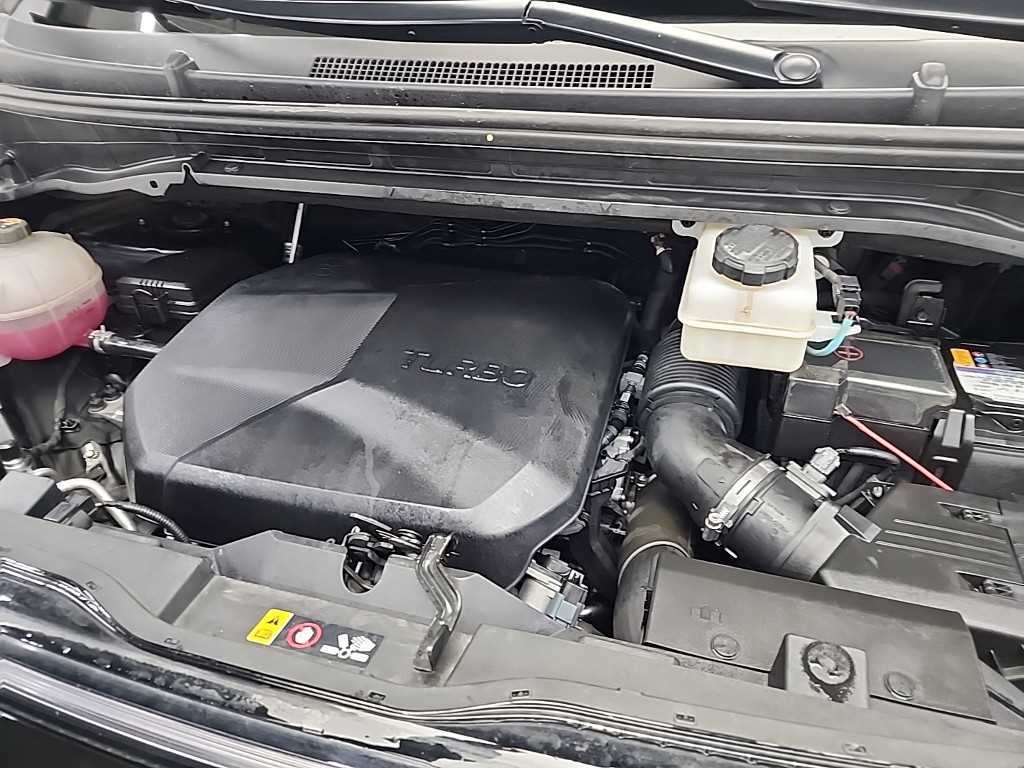 HYUNDAI Staria - Vista 5