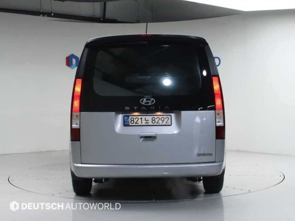 HYUNDAI Staria - Vista 4