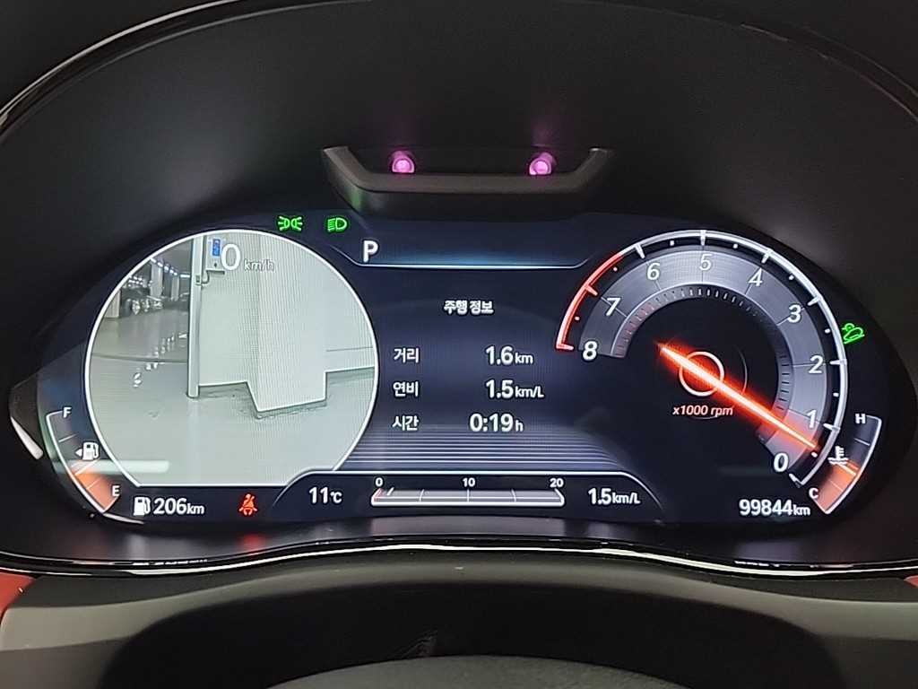 Genesis GV70 - Vista 6