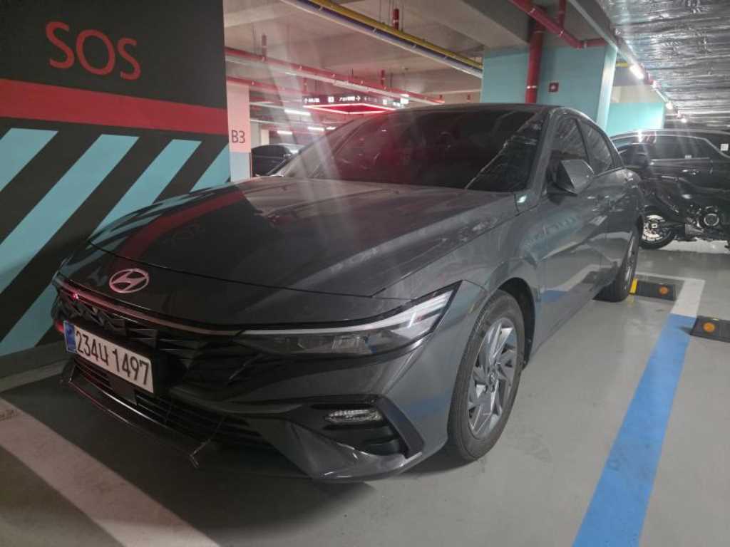 HYUNDAI Avante - Vista 2
