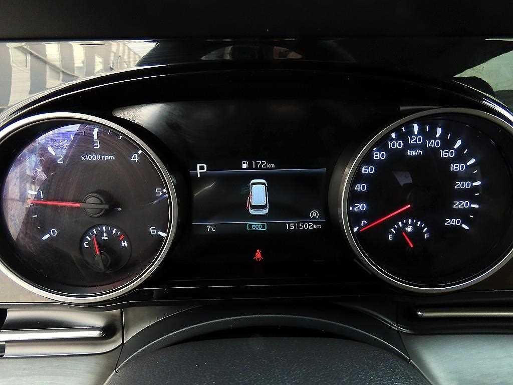 KIA Carnival - Vista 10