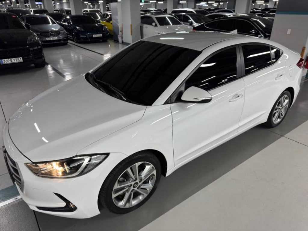 HYUNDAI Avante 2018 - Importación desde Corea - HF Imports Iquique - Foto 1